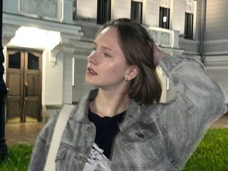 webcam live sex KrissyJn