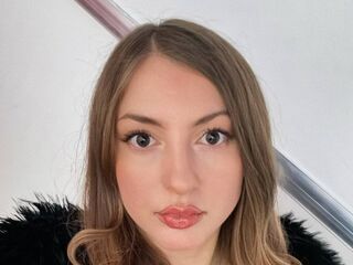 cam girl pic KyraKur