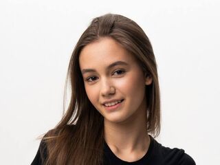 camgirl masturbating with vibrator LissaDesso