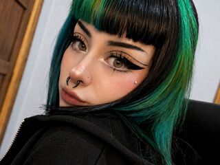 chatroom LolaGraves
