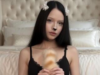 nude webcam girl LoraineWebley
