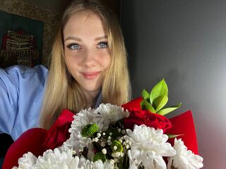 beautiful camgirl LusiAime