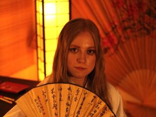 hot striptease web cam MandiKressierer