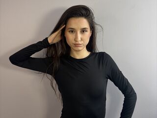 cam girl MirelNaomi
