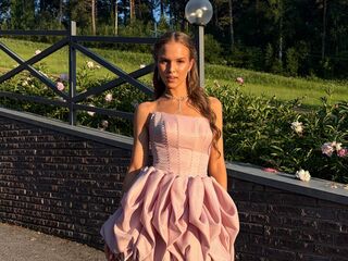 fingering webcamgirl MirianaFarris