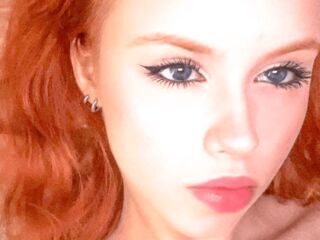 camgirl playing with dildo MollyEka