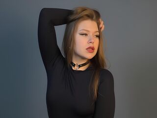 webcam live sex show MoraLamons