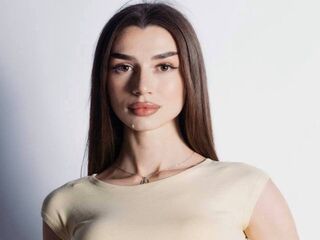 chatroom webcam pic MyriamDonalson