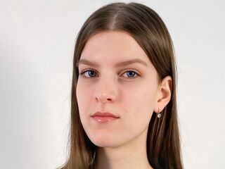 naked cam girl gallery MyrtieKatula