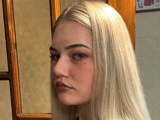 naked webcamgirl photo NicolynMoore