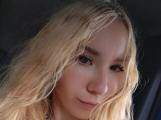 camgirl fingering shaved pussy NikaFrosha