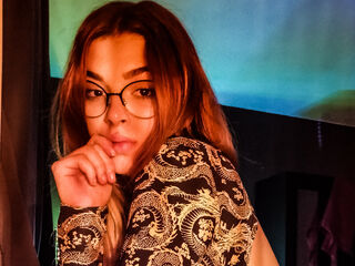 webcam strip tease show RavenDay