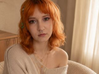 beautiful girl cam RobertaLah