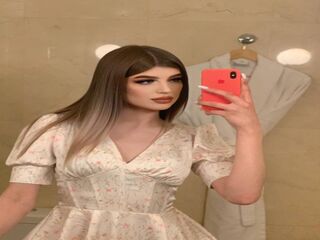 camwhore spreading pussy RolandePhilavanh
