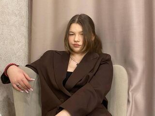 camslut fingering shaved pussy SammyVidals