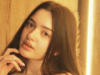 beautiful webcamgirl SavannahHoward