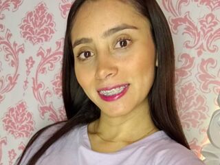 hot webcamslut ScarlettMills