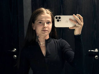 hot webcam slut SilvaNayee