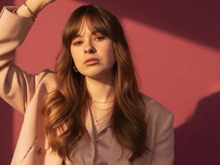 shaved pussy webcam TerinaLairmore