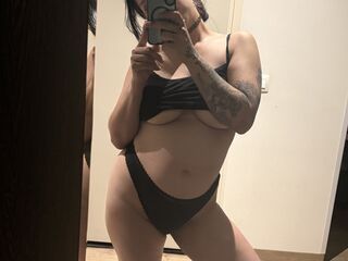 camslut topless TropicalMidnight