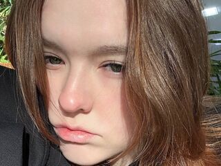 girl nude TwannaShumate