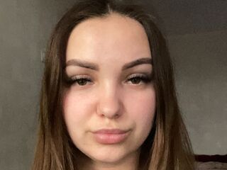 girl nude TwilaKohel