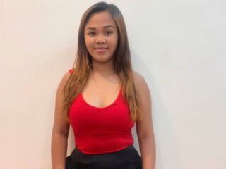 naked camgirl fingering pussy YenMendoza